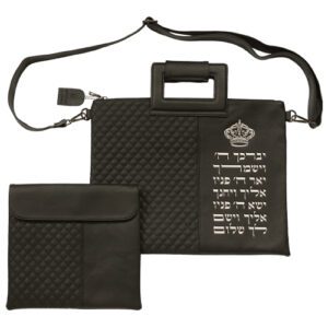 תיק לטלית ותפילין עם ידית דמוי עור שחור עם אותיות בולטת 'יברכך' וכתר בצבע כסוף